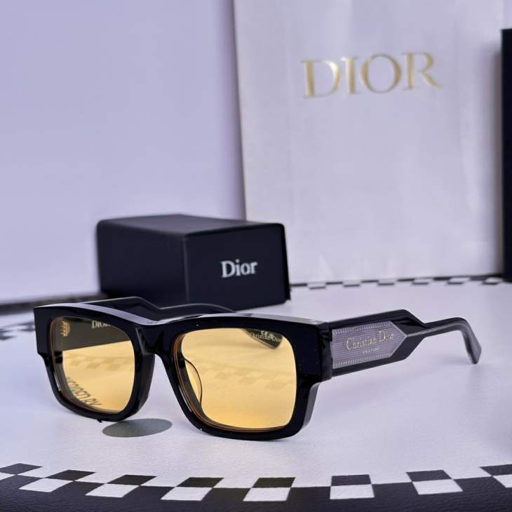 Picture of Dior Sunglasses _SKUfw75842513fw